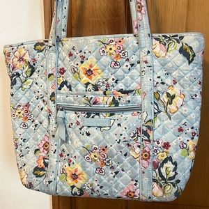 LIKE NEW - VERA BRADLEY 3 PIECE SET